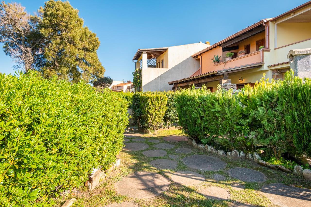 Holiday House Li Piri San Teodoro  Luaran gambar